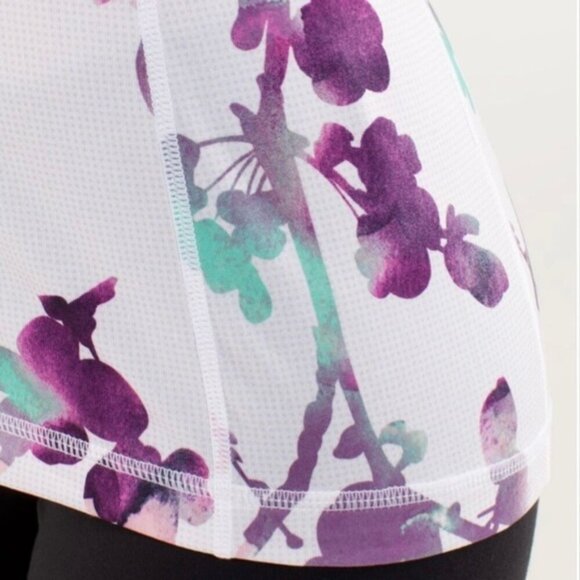 Lululemon Scoop Neck TankBlurred Blossoms White / Heathered Fossil size 10 - Picture 5 of 13